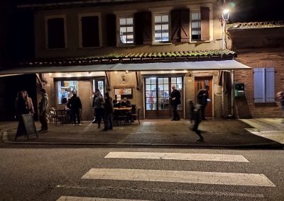 Allant Vers, Café et bar