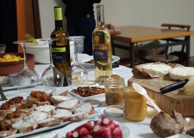 Allant Vers, Café et bar